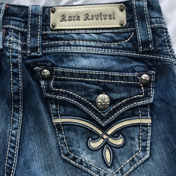 Rock Revival Skinny Jeans - Picture 2 of 7